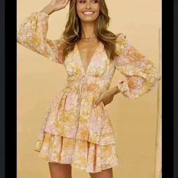 NWT L’ATISTE Yellow Peasant V-Neck Long Sleeve Fit Flare Rouge Mini Dress Size L - Picture 1 of 14